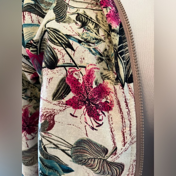 Sweatshirt type jacket - Picture 7 of 7